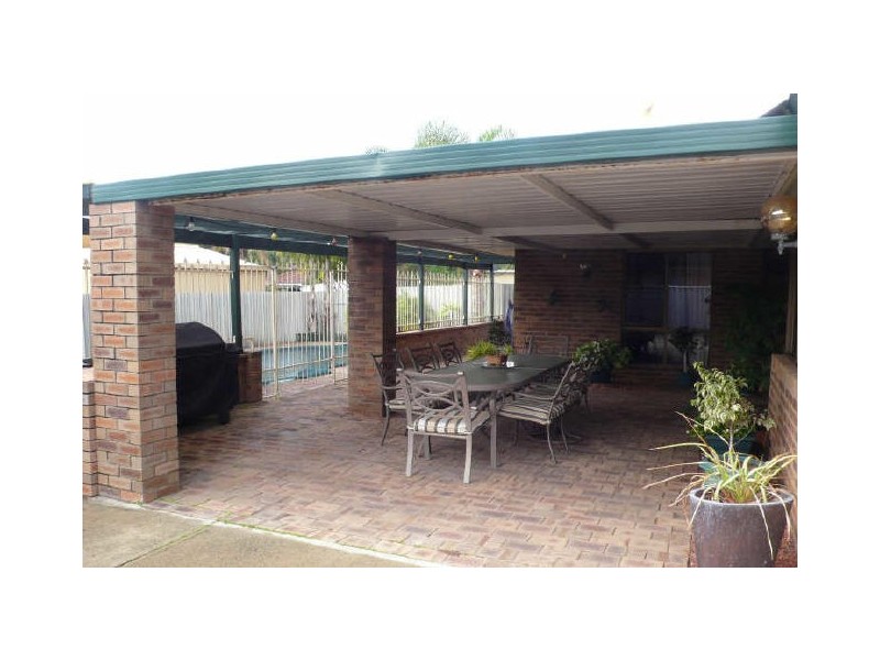 22 Bardwell Street, Thornlie WA 6108