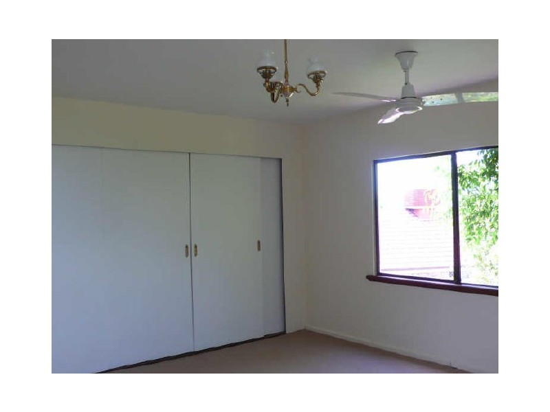 30 Ningaloo Way, Thornlie WA 6108