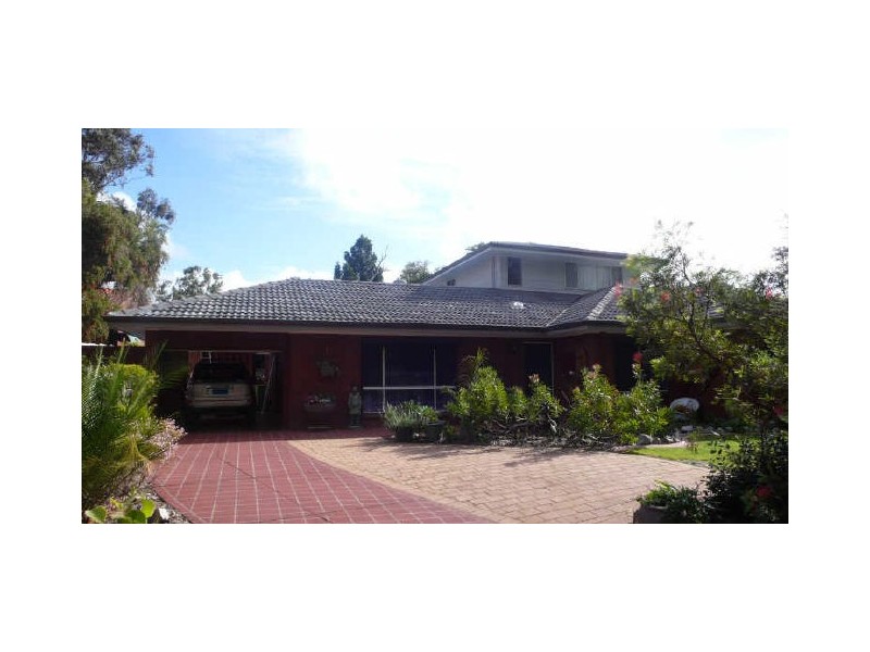 18 Esther Place, Gosnells WA 6110