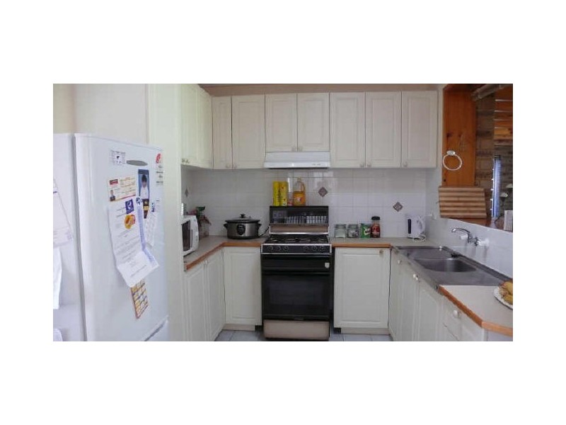 40 Lester Drive, Thornlie WA 6108