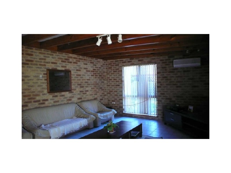 40 Lester Drive, Thornlie WA 6108