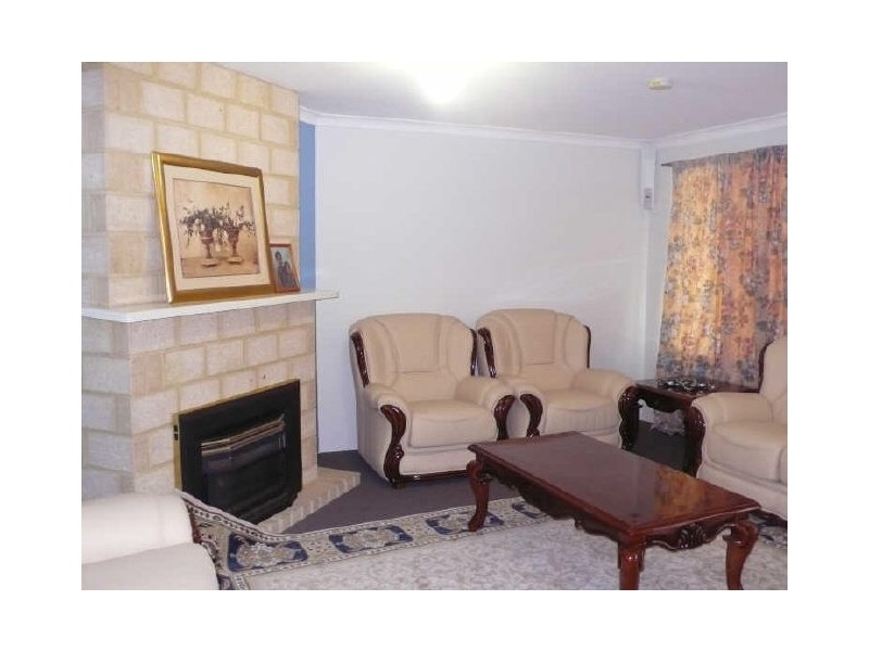 6 Showman Glades, Huntingdale WA 6110