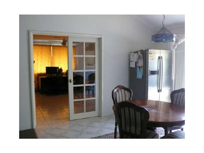 6 Showman Glades, Huntingdale WA 6110