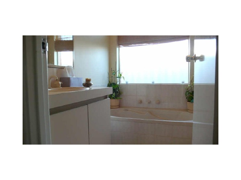 77 Oliphant Street, Kenwick WA 6107