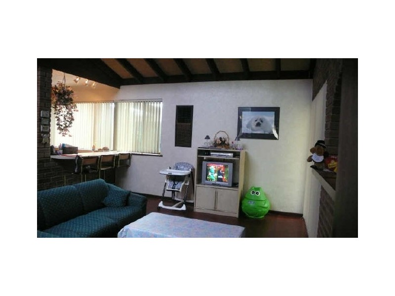 6 Lyal Court, Thornlie WA 6108