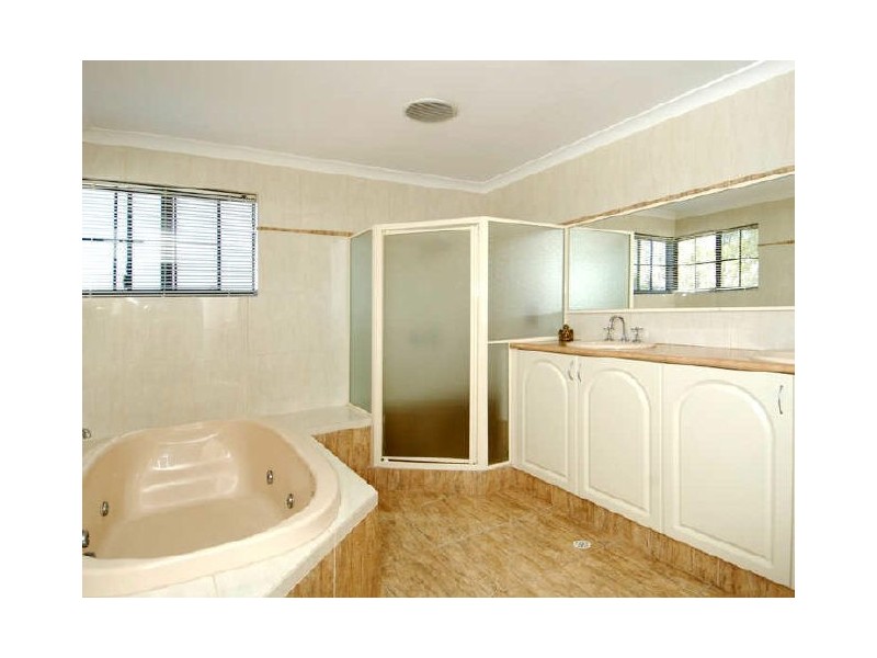 51 Welbeck Road, Canning Vale WA 6155