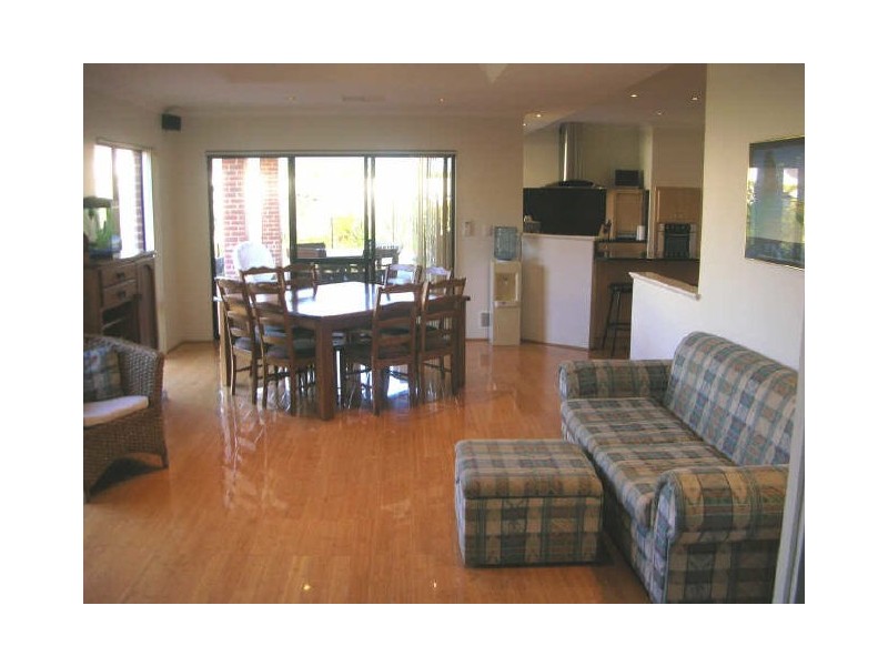 51 Welbeck Road, Canning Vale WA 6155