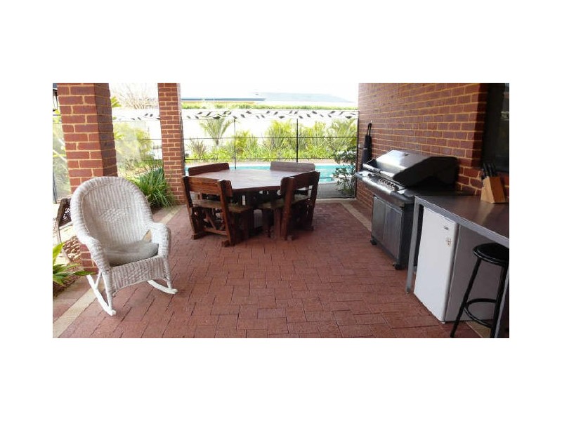 51 Welbeck Road, Canning Vale WA 6155