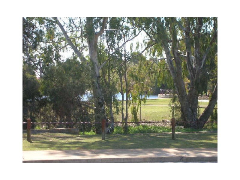 51 Welbeck Road, Canning Vale WA 6155