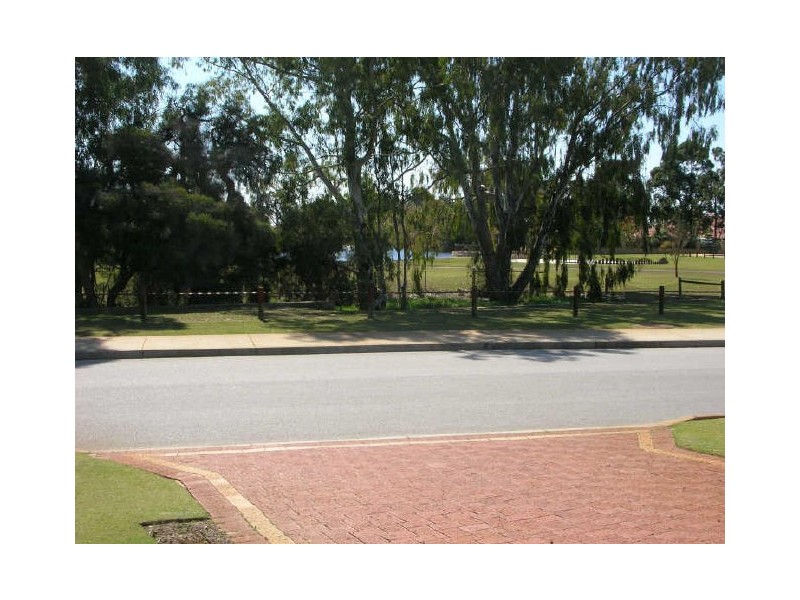 51 Welbeck Road, Canning Vale WA 6155