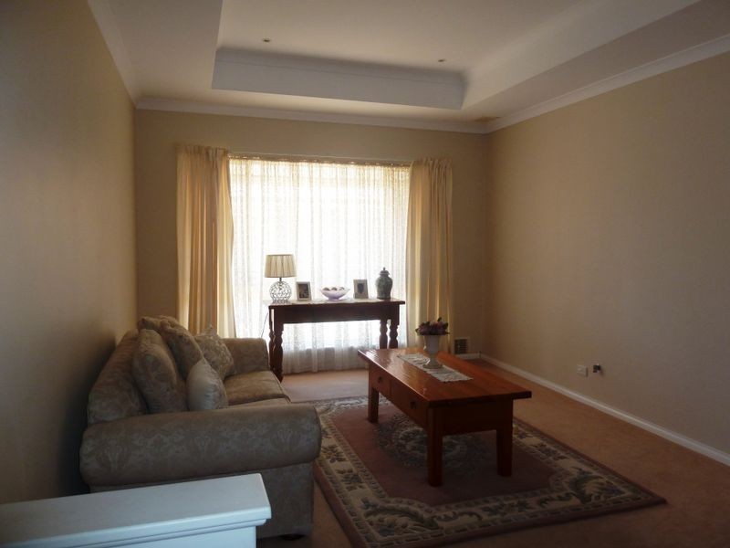 13 Magenta Close, Thornlie WA 6108