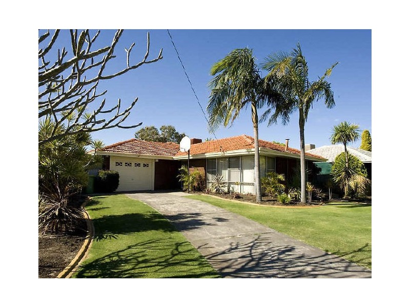 25 Ailsworth Court, Thornlie WA 6108