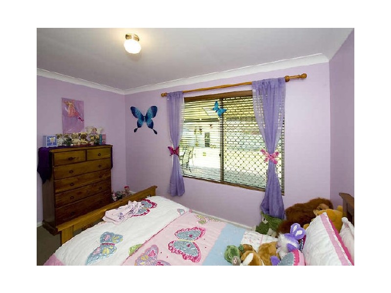 25 Ailsworth Court, Thornlie WA 6108