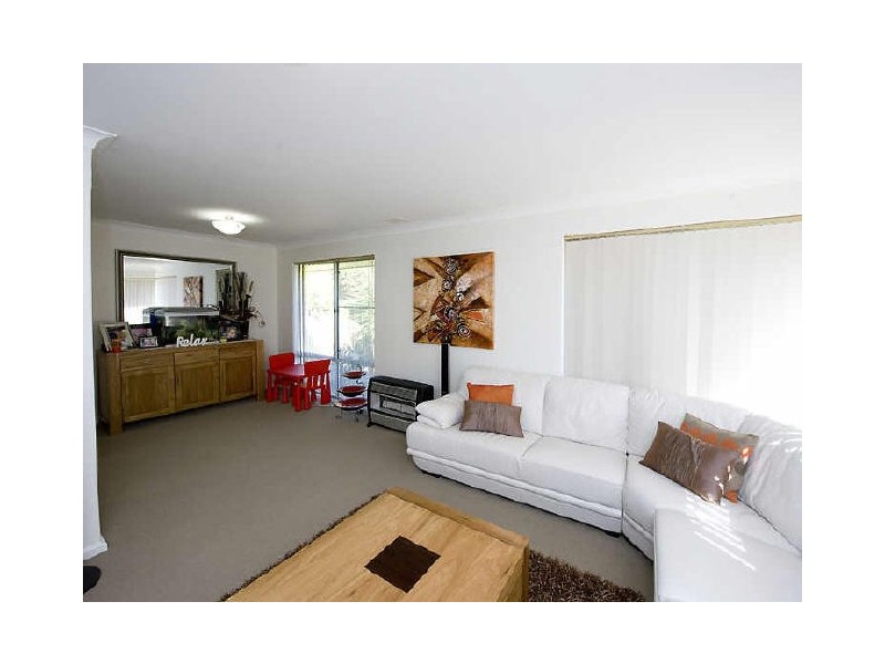 25 Ailsworth Court, Thornlie WA 6108