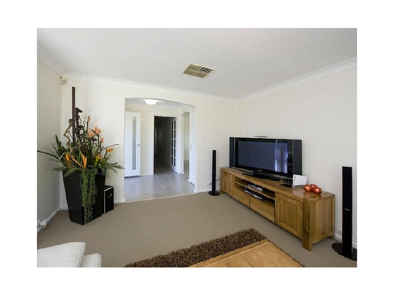 25 Ailsworth Court, Thornlie WA 6108