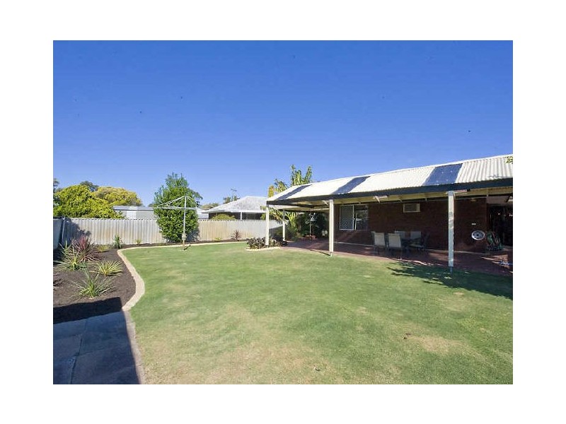 25 Ailsworth Court, Thornlie WA 6108