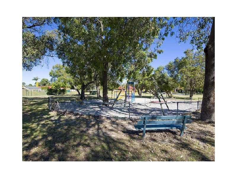 25 Ailsworth Court, Thornlie WA 6108