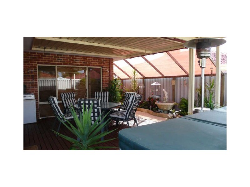 13 Magenta Close, Thornlie WA 6108