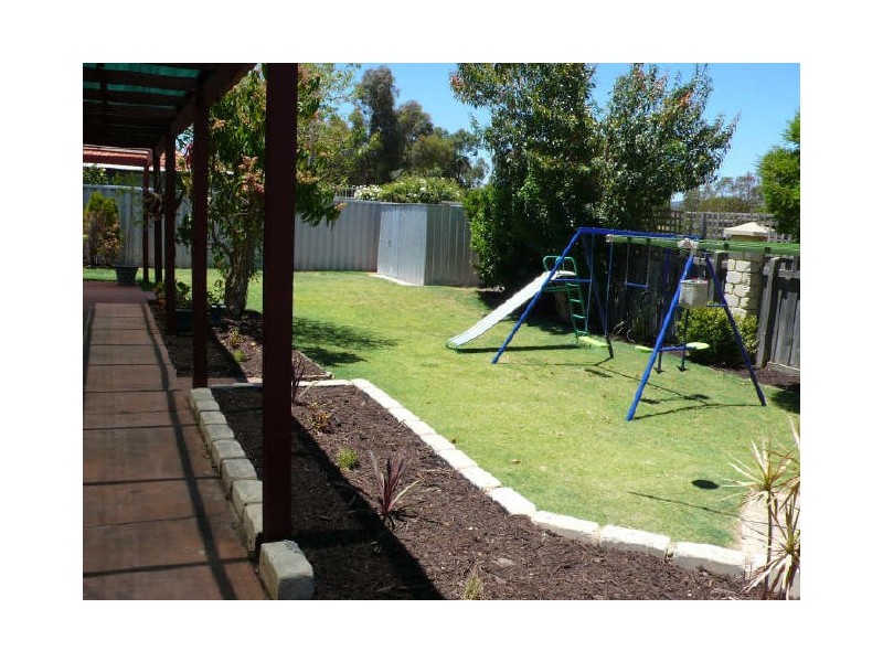 16 Barnfield Court, Seville Grove WA 6112