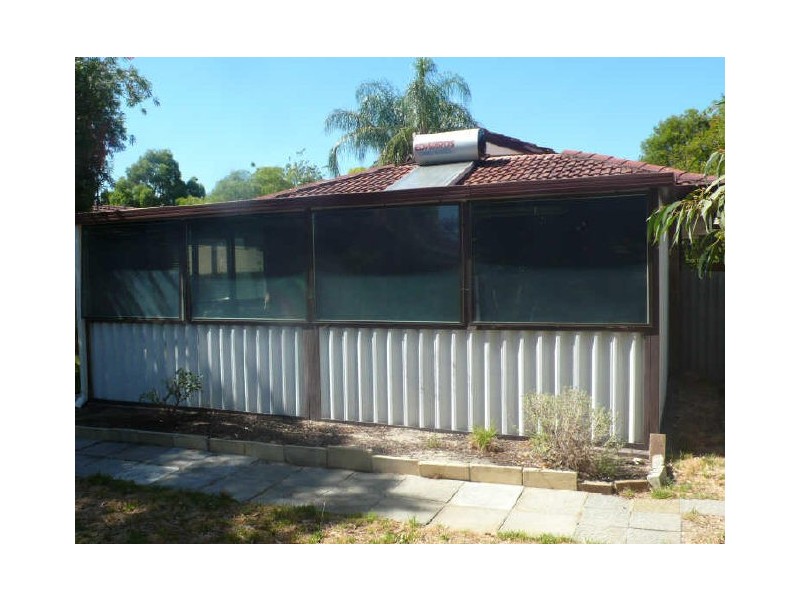 8 Hillegine Court, Gosnells WA 6110