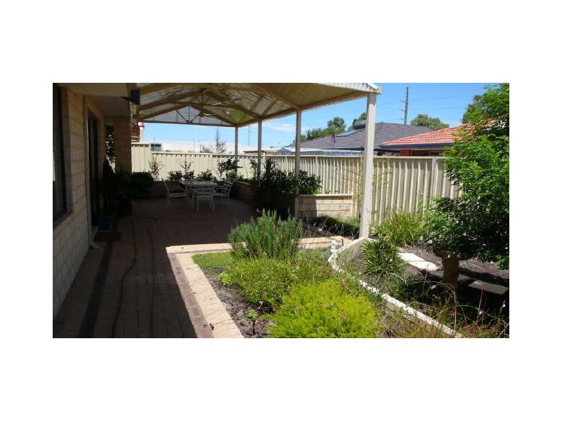 9 Coulteri Nook, Canning Vale WA 6155