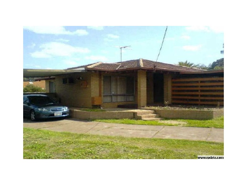 2 Wakehurst Place, Kelmscott WA 6111