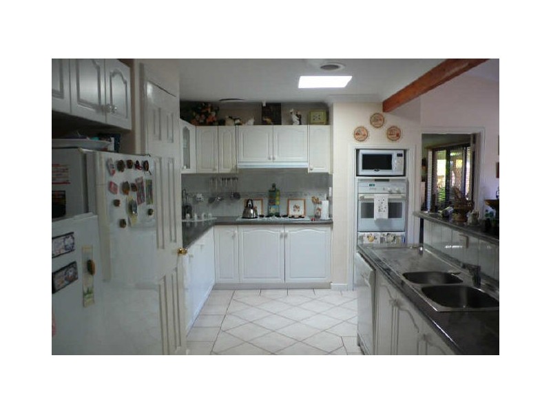 3 Coronet Court, Thornlie WA 6108