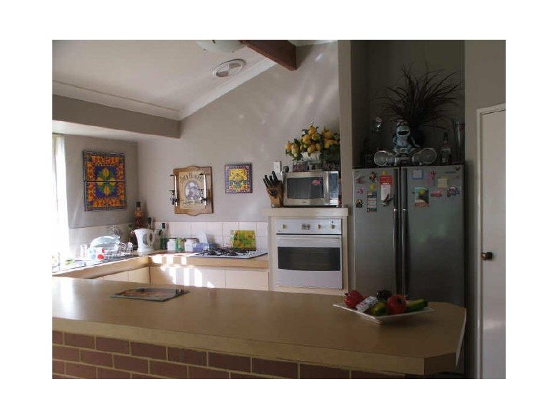 3 Exmouth Place, Thornlie WA 6108