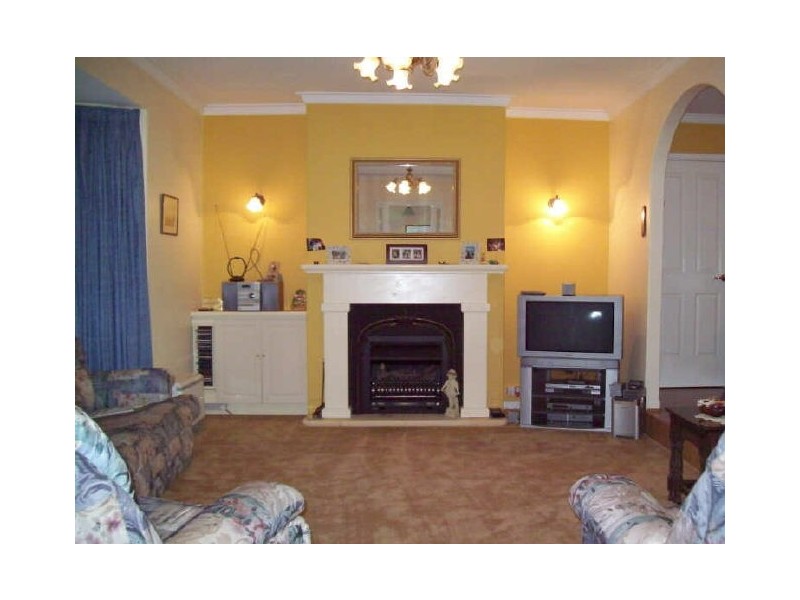 9 Coronet Court, Thornlie WA 6108