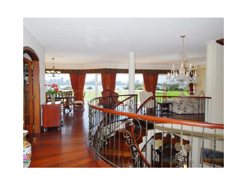 207 Mill Point Road, South Perth WA 6151