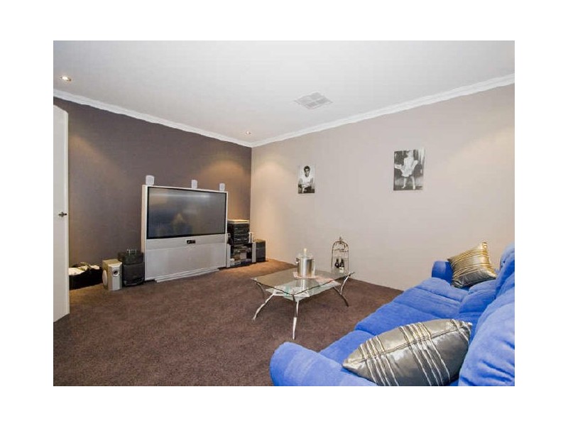 14 Shenstone Road, Southern River WA 6110