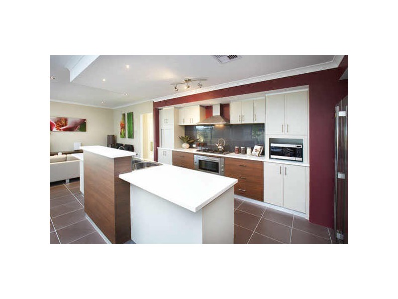 30 Arrowwood Loop, Secret Harbour WA 6173