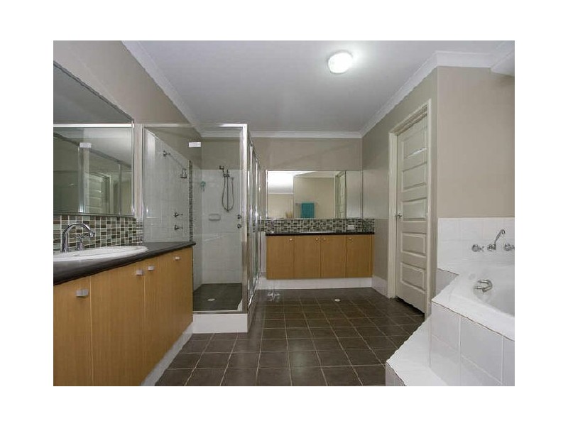 8 Stortford Road, Southern River WA 6110