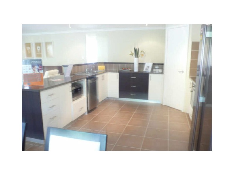 27 Buttercup Parkway, Halls Head WA 6210