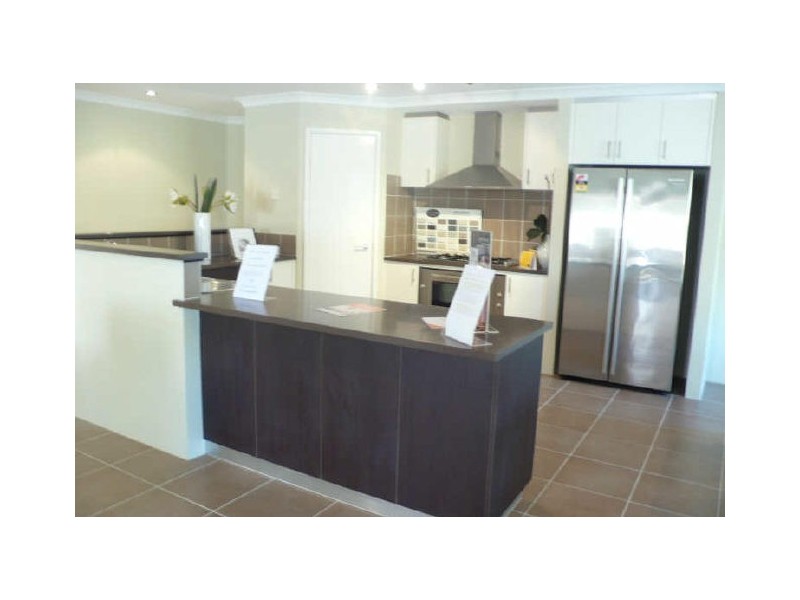 27 Buttercup Parkway, Halls Head WA 6210