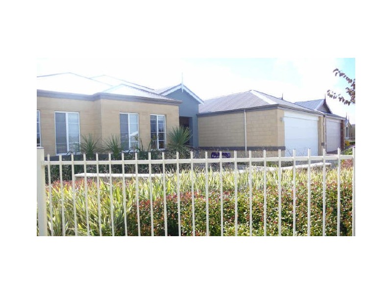 25 Buttercup Parkway, Halls Head WA 6210