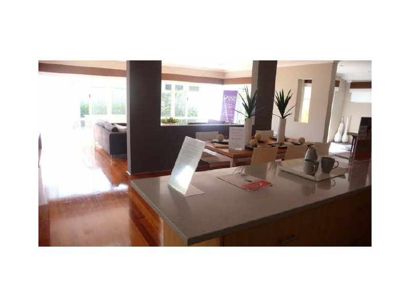 25 Buttercup Parkway, Halls Head WA 6210