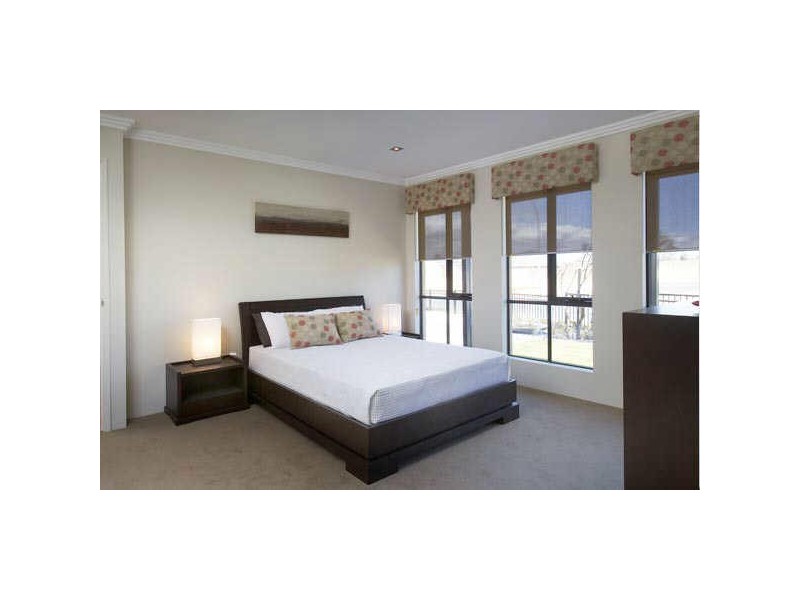 13 Barcoo Bend, Hammond Park WA 6164