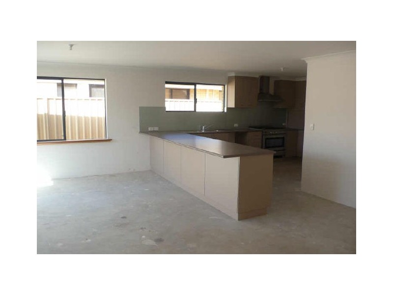 59 Towncentre Drive, Thornlie WA 6108