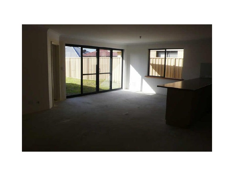 59 Towncentre Drive, Thornlie WA 6108