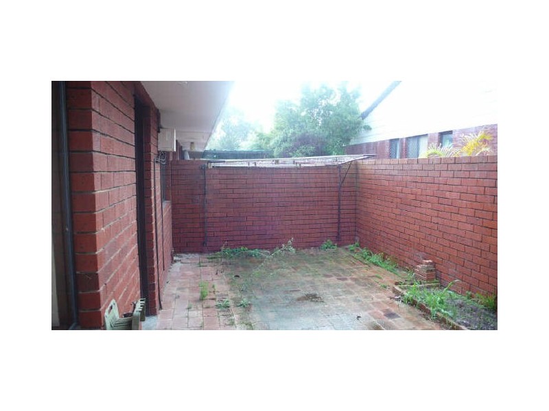 Unit 8/3 Menzies Place, Thornlie WA 6108
