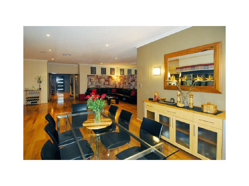 8 Madras Way, Southern River WA 6110