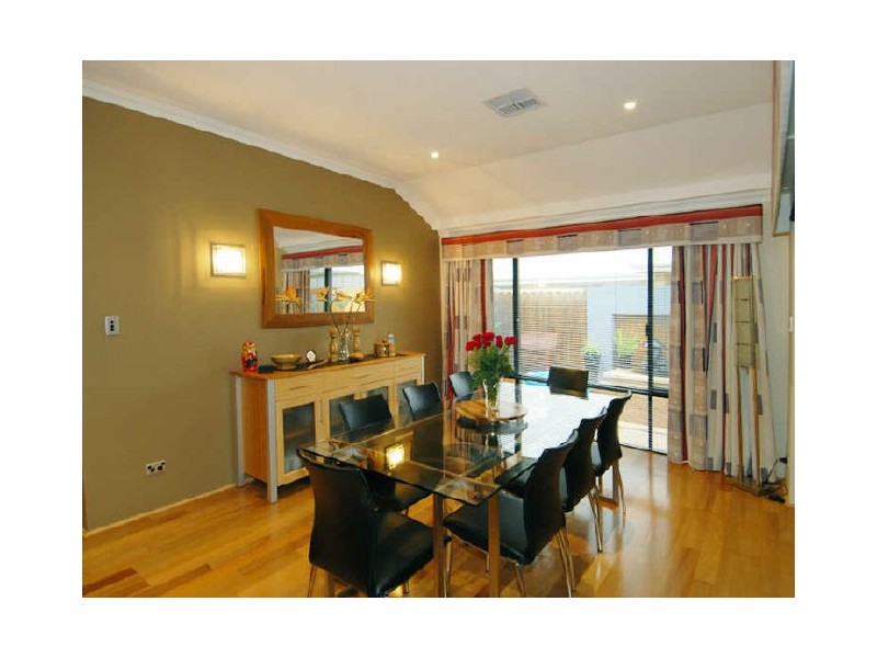 8 Madras Way, Southern River WA 6110