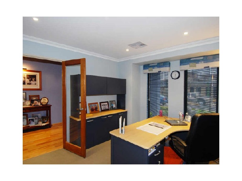 8 Madras Way, Southern River WA 6110