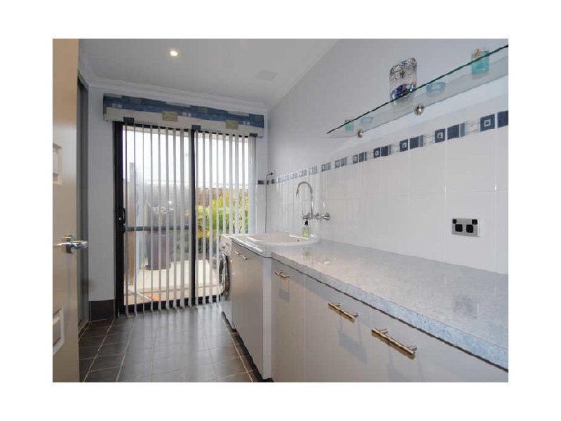 8 Madras Way, Southern River WA 6110