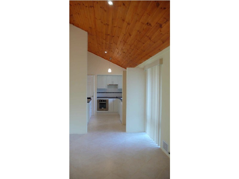 16 Bullfinch Street, Huntingdale WA 6110