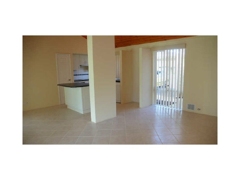 16 Bullfinch Street, Huntingdale WA 6110