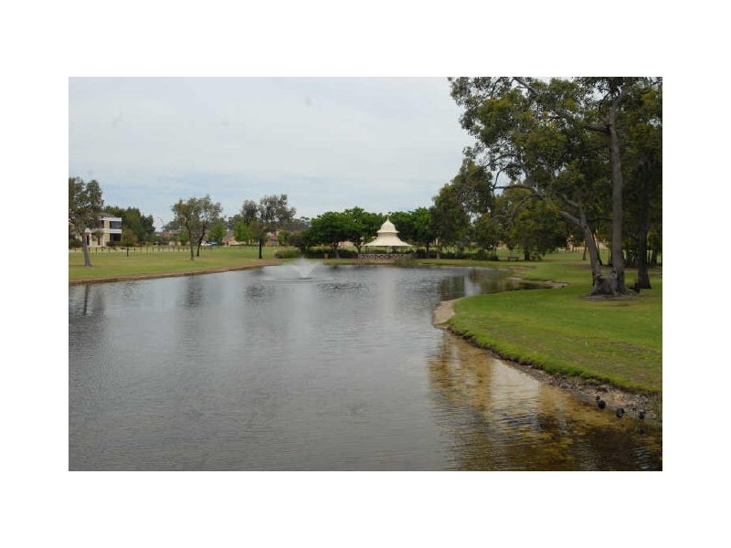 6 Burford Place, Canning Vale WA 6155