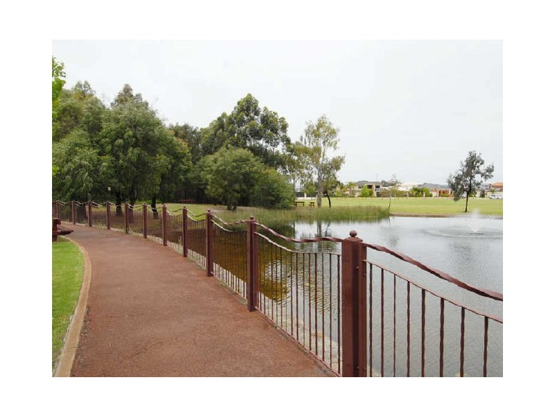 6 Burford Place, Canning Vale WA 6155
