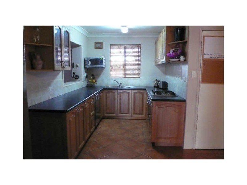 4 McLeish Place, Thornlie WA 6108